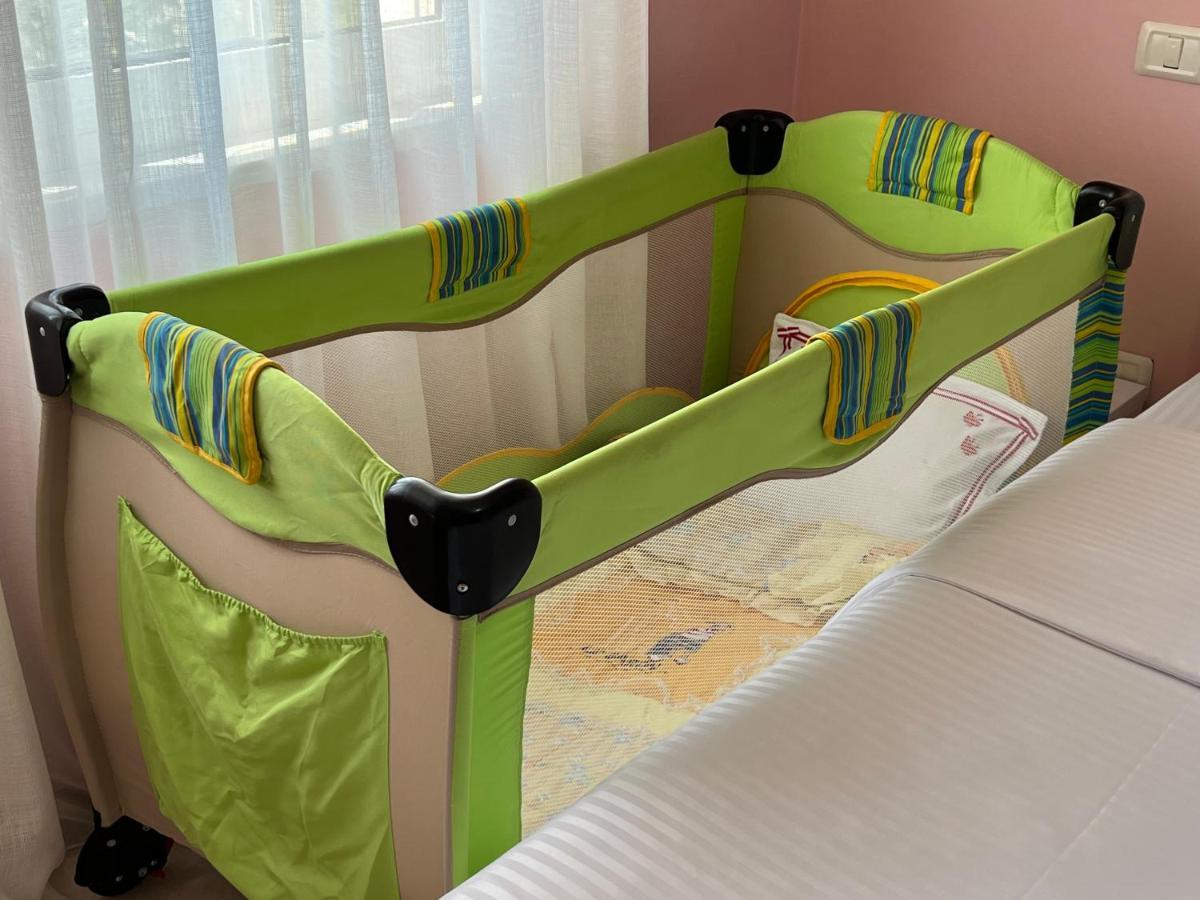 Freskia Apartament *